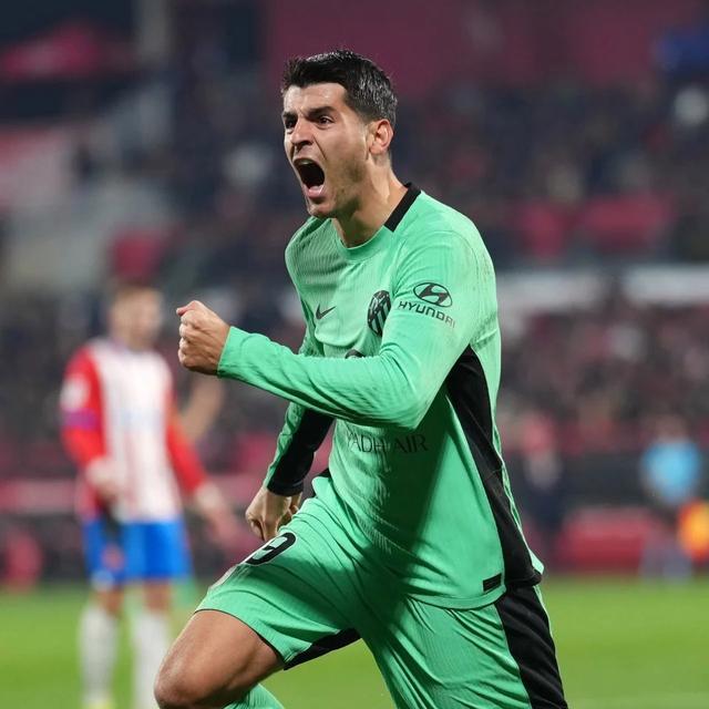 上海海港训练开放日，今夜门线救险引欢呼，西甲在即，纪律约束更严格的简单介绍