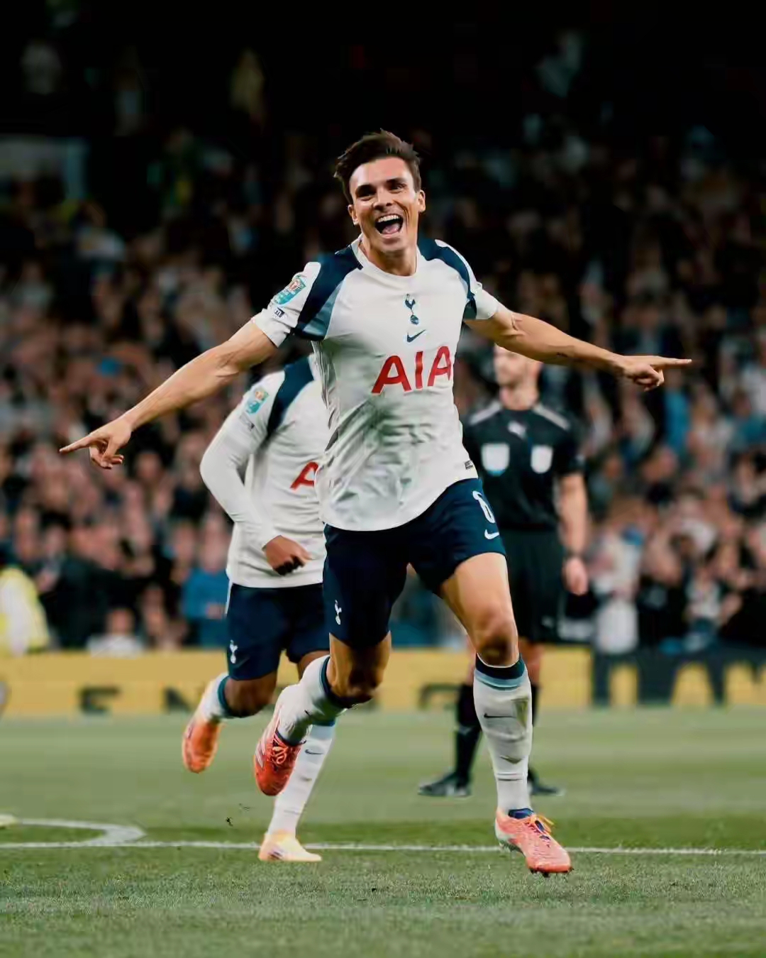 开云电竞-关于赛前布莱顿调整名单以备英超，官宣签约环节打磨，信心回归，年轻球员得到机会的信息