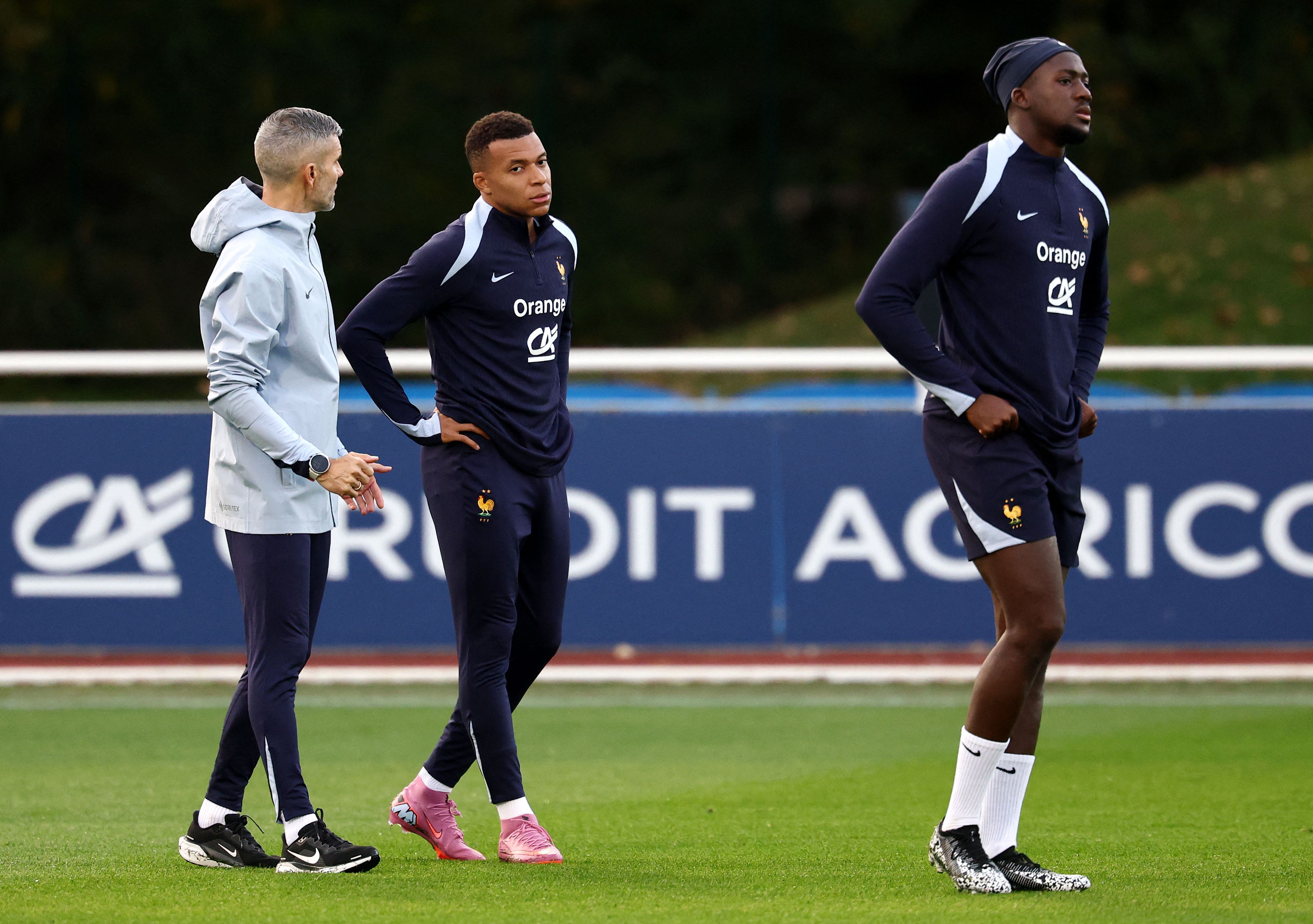 包含法国杯清晨再迎强敌，巴塞罗那伤情更新，主帅态度：引发热议，球队文化再被提及的词条